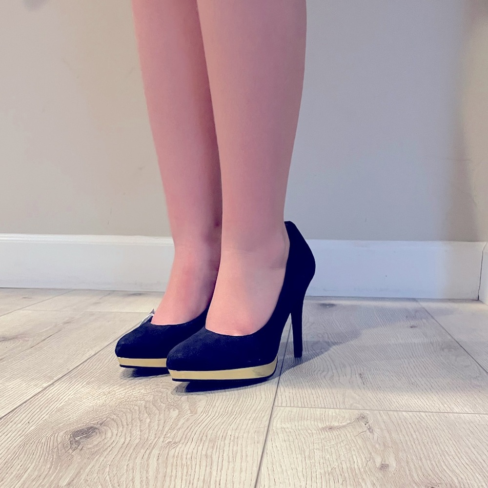 Christian Siriano platform navy suede gold accent